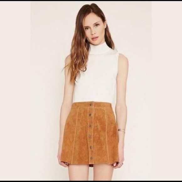 ‼️LAST CALL‼️ Genuine Suede Camel Button Skater Skirt - XS - Picture 2 of 6